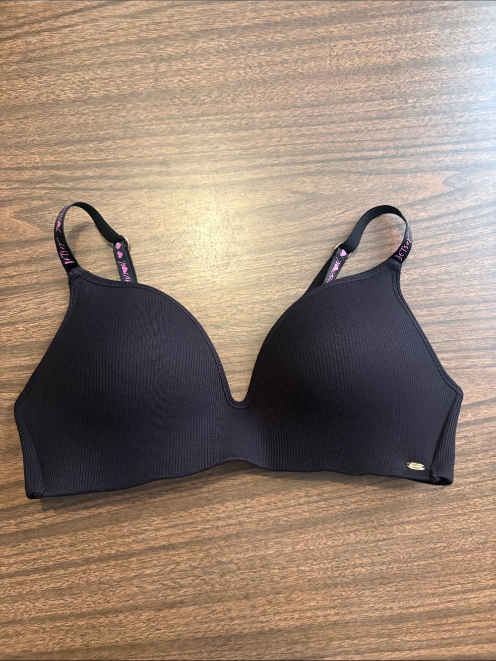 Betsey Johnson 36C Seamless Black T Shirt Bra with Light Support